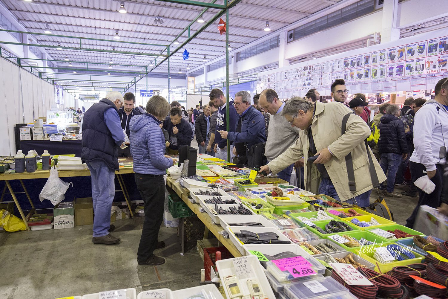 radioamatore-fiera-pordenone-2017-primo-giorno-80 radioamatore fiera pordenone 2017 primo giorno 80 Il grande Market per fare shopping tecnologico in fiera