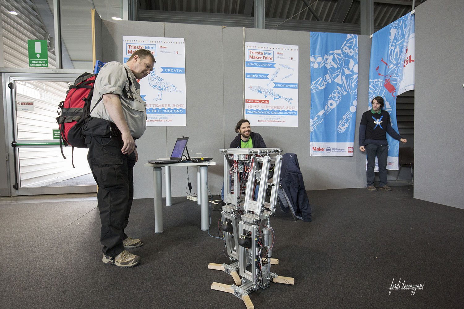 radioamatore-fiera-pordenone-2017-primo-giorno-93 radioamatore fiera pordenone 2017 primo giorno 93 Makers e Fablab alla fiera di Pordenone