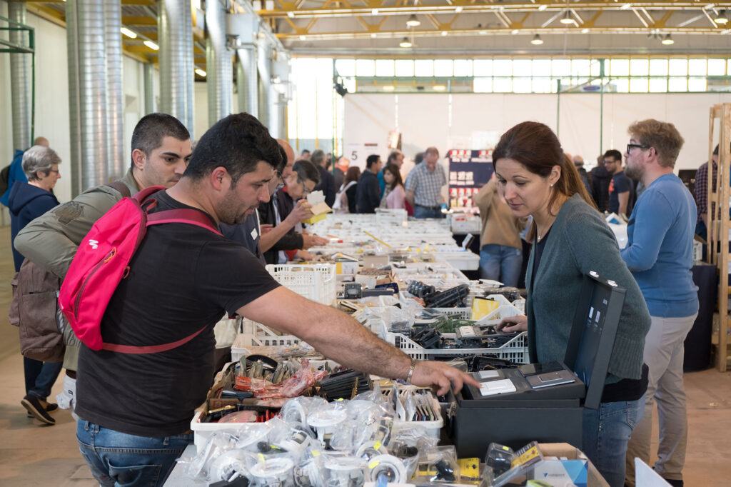 market fiera tecnologia pordenone 009 - Radioamatore Fiera 109