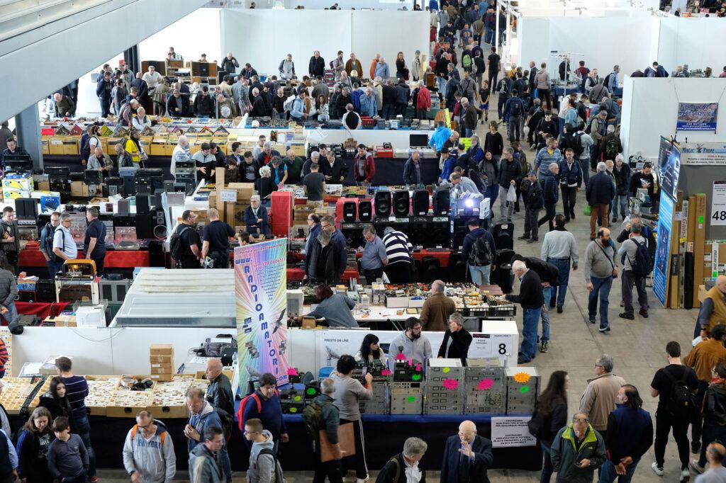 Blog Radioamatore Fiera Pordenone - Notizie e novità 1 2 market fiera tecnologia pordenone 016 - Radioamatore Fiera 1