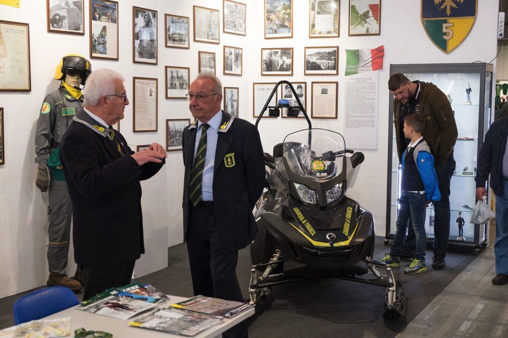 Nordest Colleziona Uniform expo Pordenone 07 - Radioamatore Fiera 15