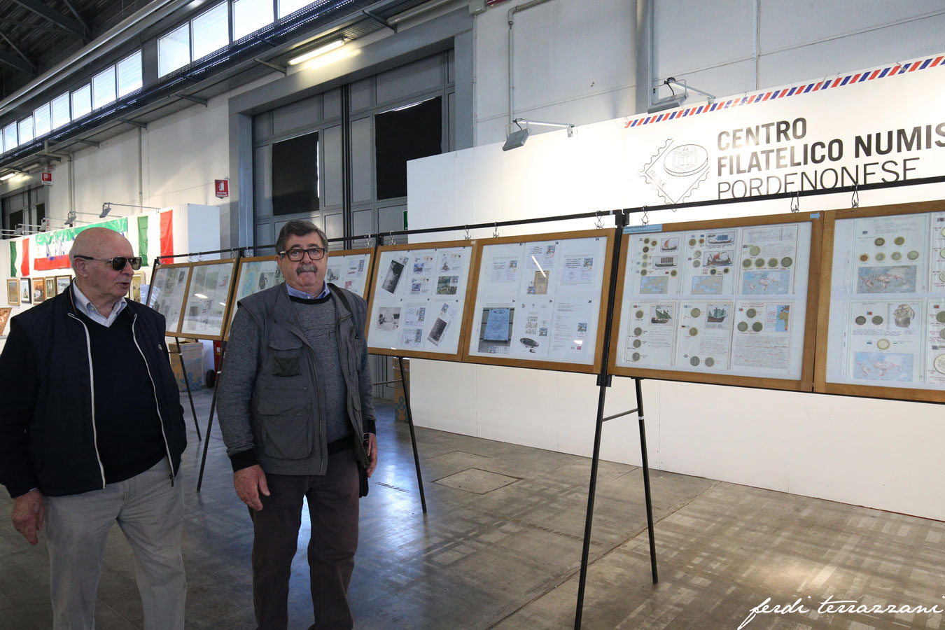 AL9Y8874 - Radioamatore Fiera 5